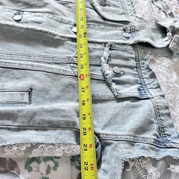 Denim and lace jacket - Picture 11 of 12